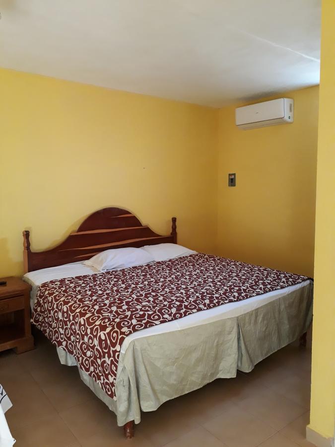 El Chac Mool Bed & Breakfast Santa Elena Exterior photo