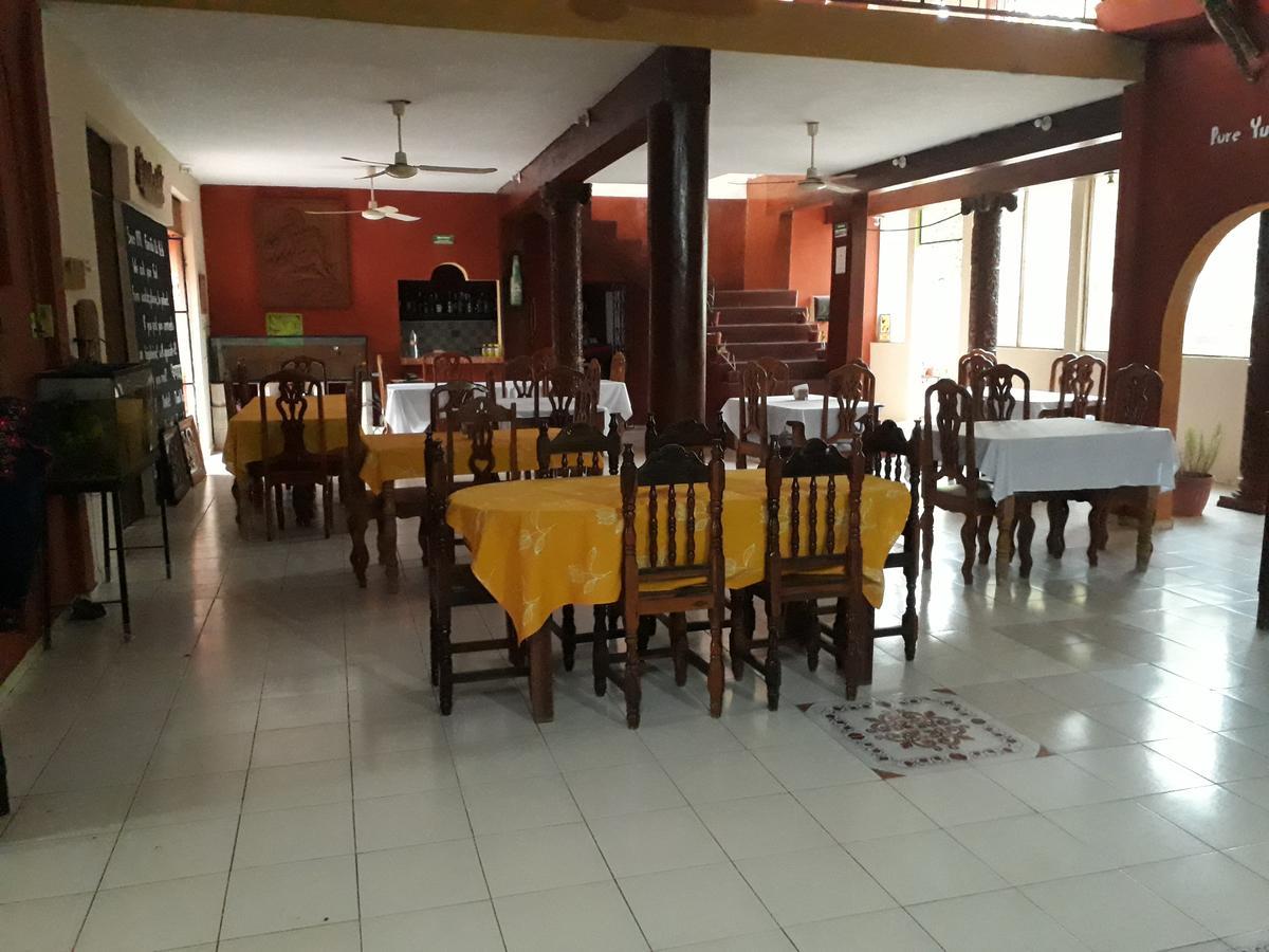 El Chac Mool Bed & Breakfast Santa Elena Exterior photo